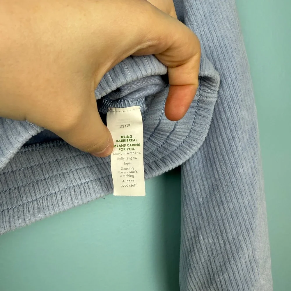 Aerie Womens XS Light Blue Corduroy Full Zip Cropped Bomber Jacket Mock Neck